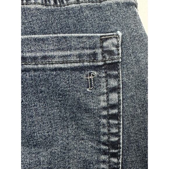 TPJ The Perfect Jean Men's Athletic Fit Stretch Denim Jeans - Size 30x28 (31x28) - Picture 3 of 5